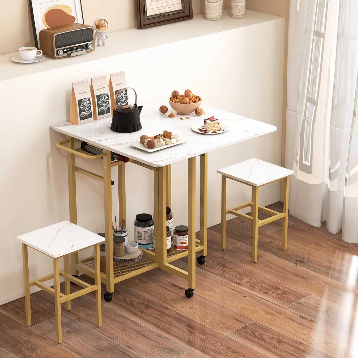 |Kiva|Simple + Cozy workspace – Friendly & inviting