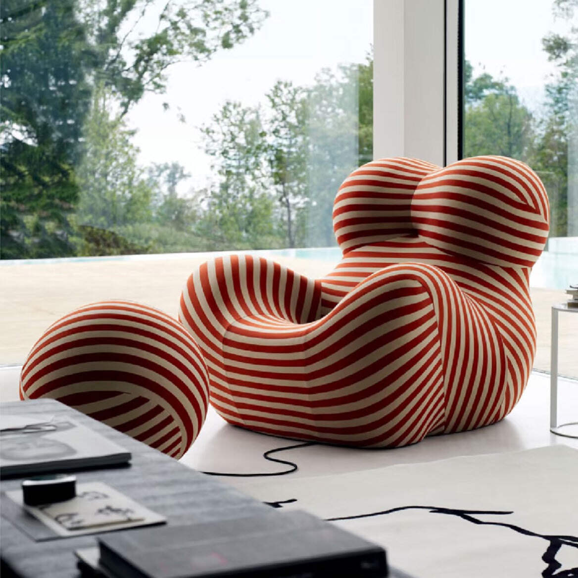 Huggy Breathable Fabric Sofa